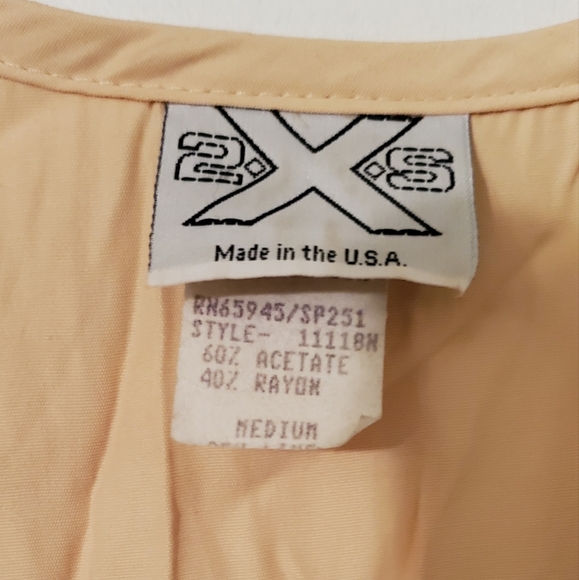 Ruffle V Pearl Buttons Women Sleeveless Shirt w Deep V Neckline - Picture 6 of 11